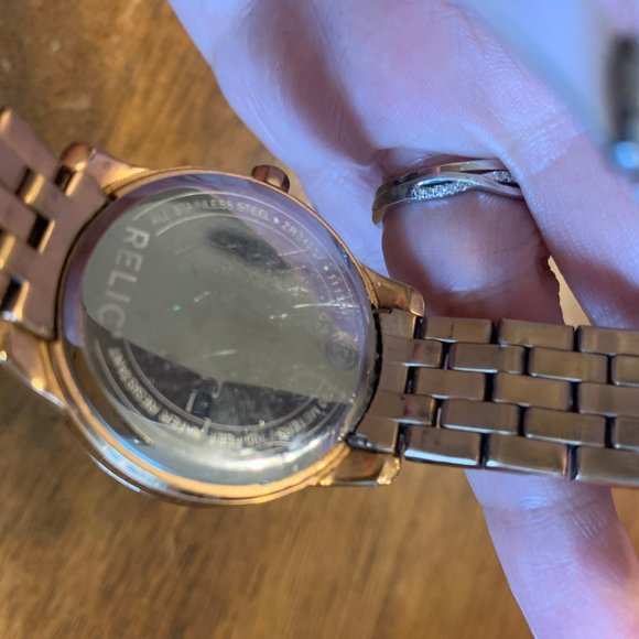 RELIC Rose Gold Crystal Faced Wrist Watch - Picture 5 of 6